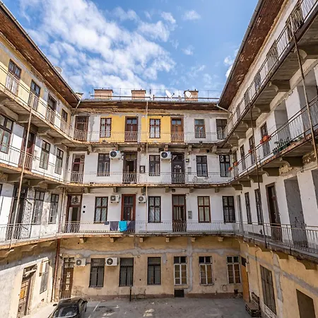 Ghetto - Gozsdu Stnd- Pollack