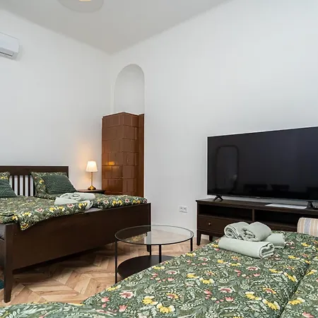 Ghetto - Gozsdu Stnd- Pollack Apartment