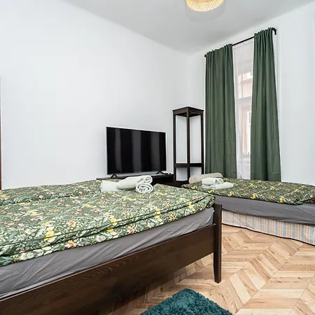 Apartment Ghetto - Gozsdu Stnd- Pollack